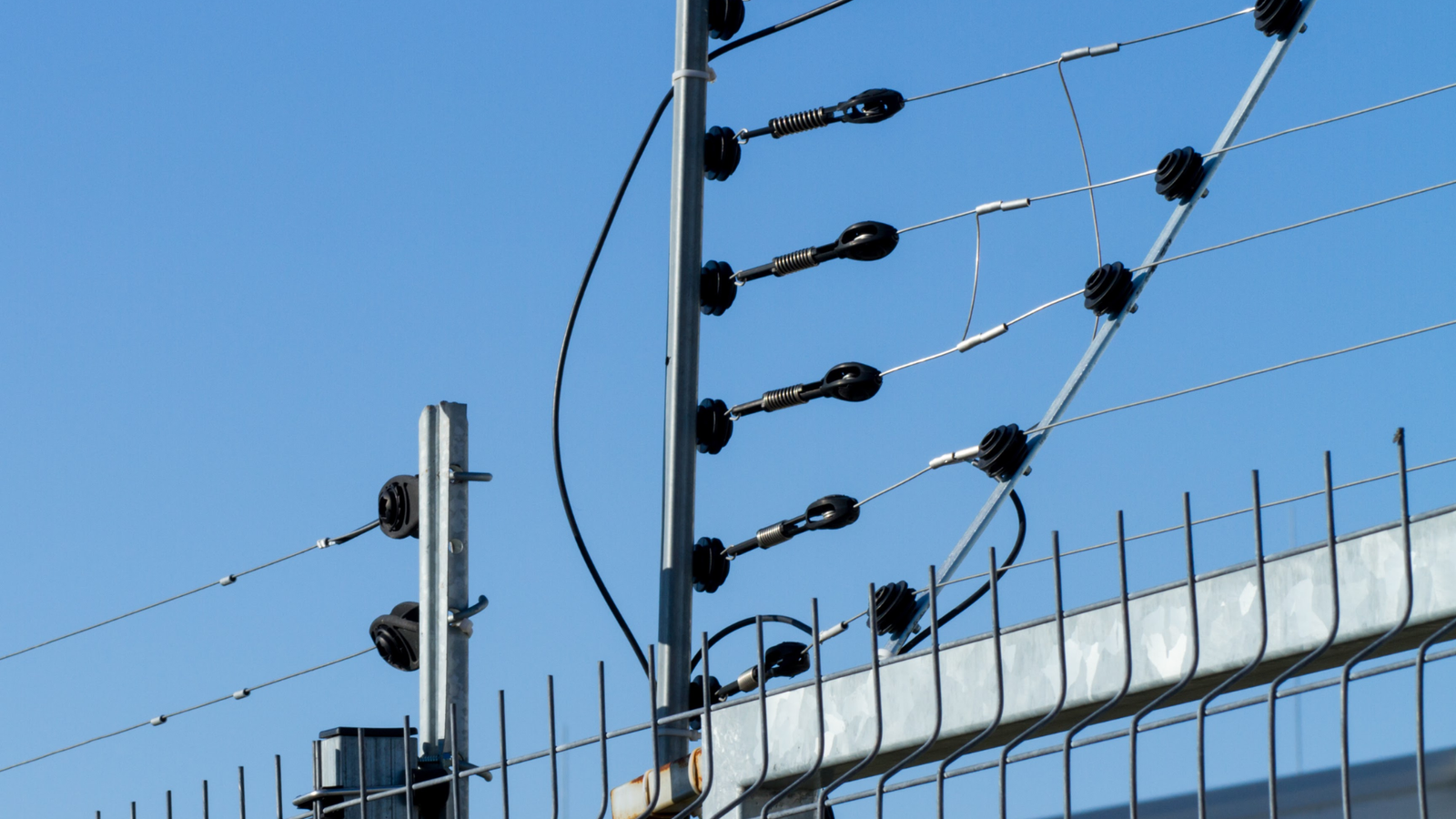 Pagar Listrik Sistem Alarm